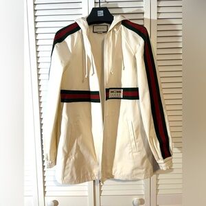 Gucci Cream windbreaker Jacket with Green and Red Stripes